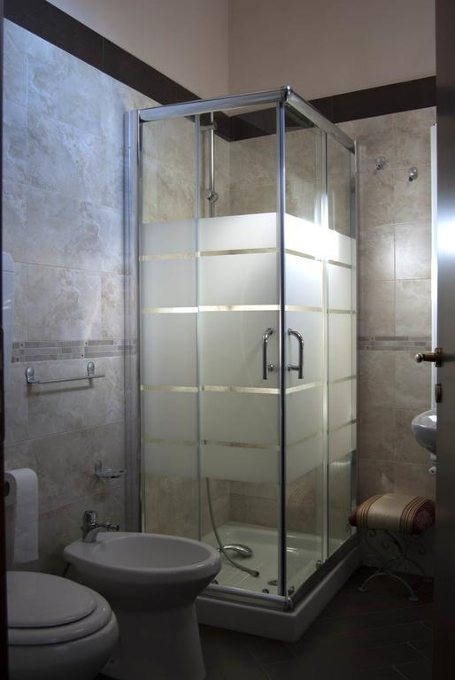 B&B Coste Del Salento San Pietro Vernotico Rum bild